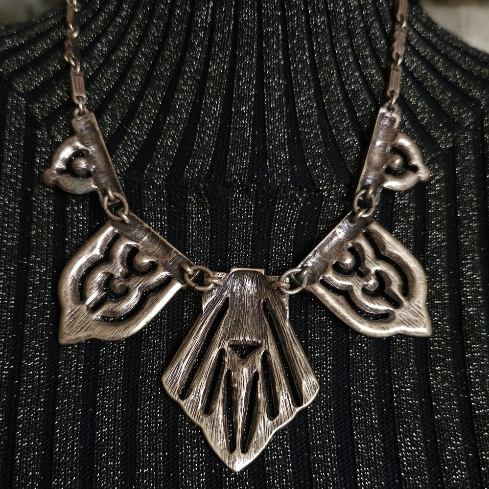 Ben-Amun Deco Style Necklace. Art Deco Necklace. Deco Wedding Jewelry. - Picture 7 of 11